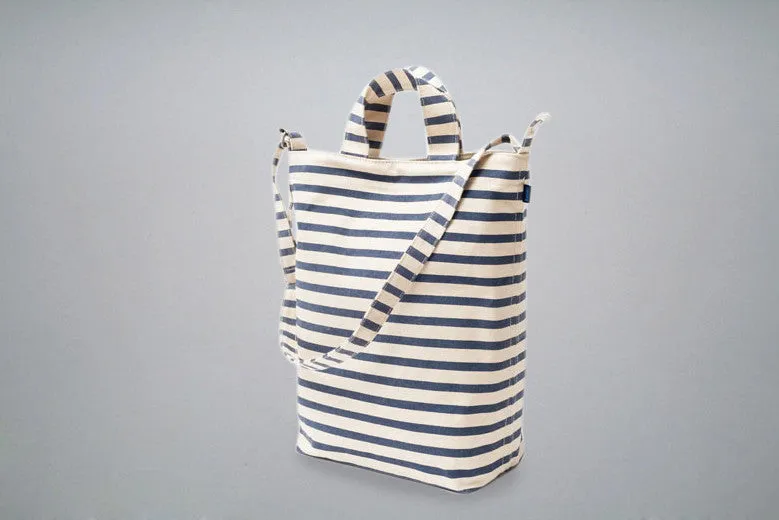 Canvas 'Duck' Bag by Baggu