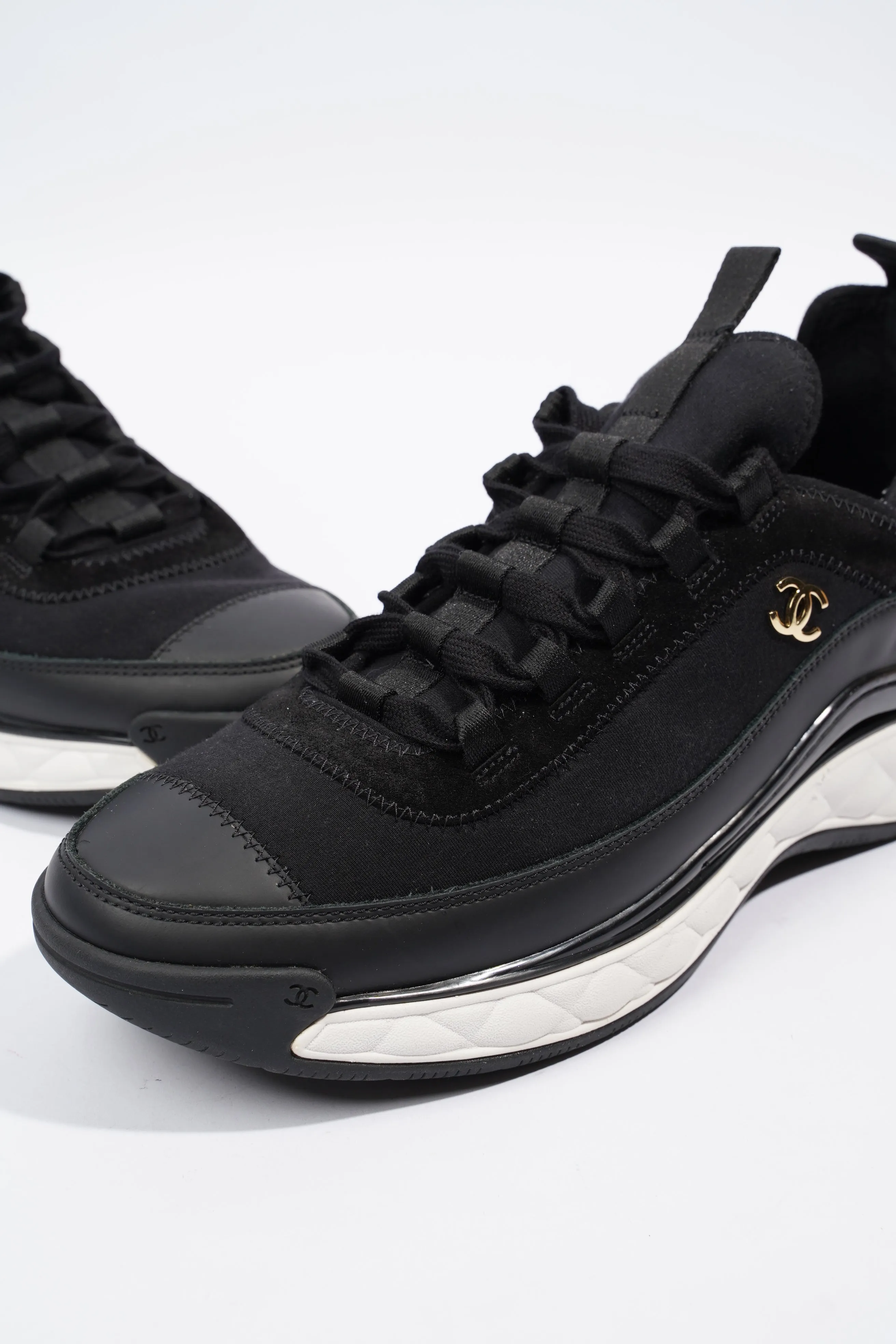 Chanel CC Logo Sneaker Black   White Nylon EU 41 UK 7