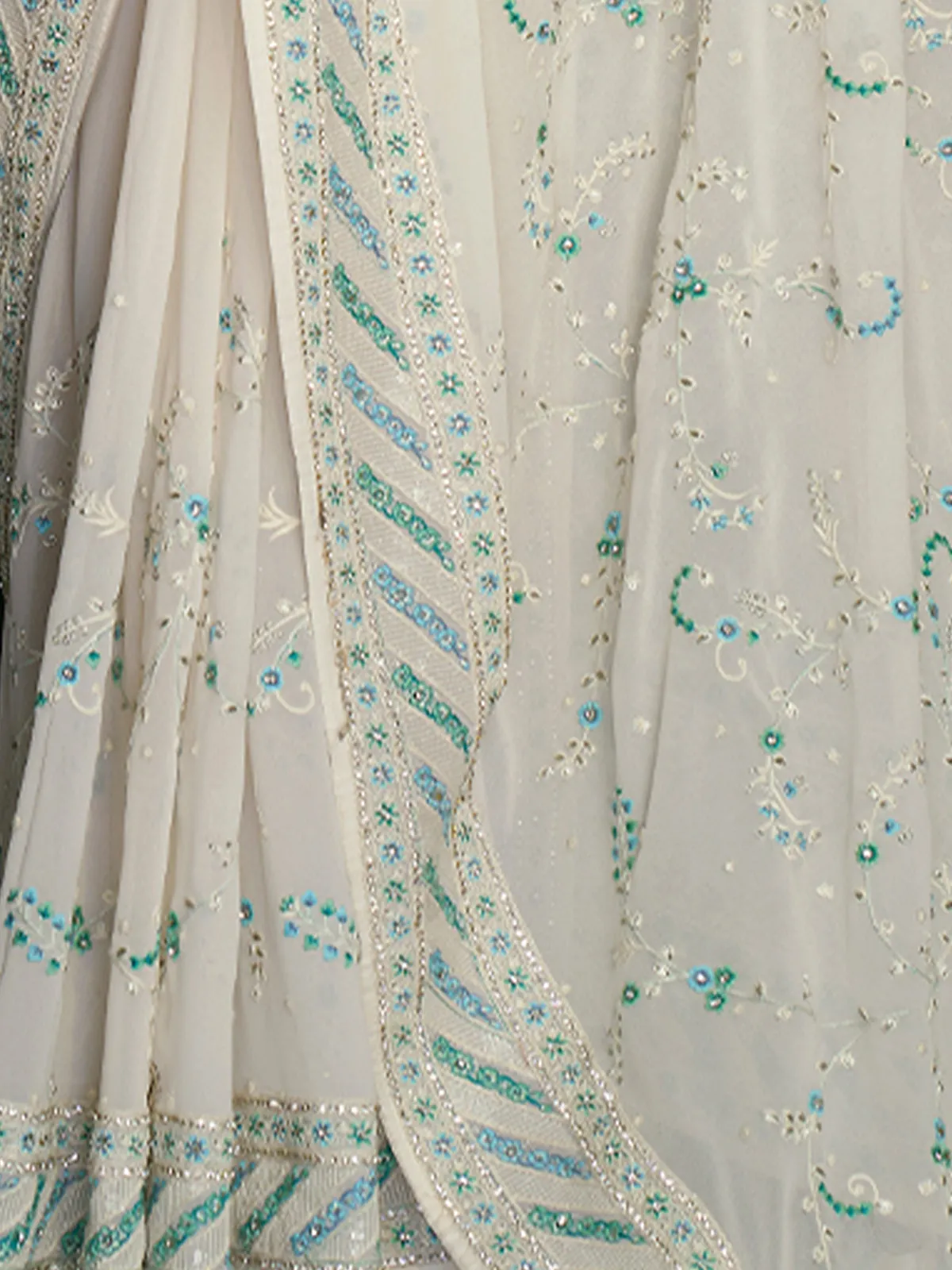 Classic White Georgette Embroidered Saree With Unstitched Blouse