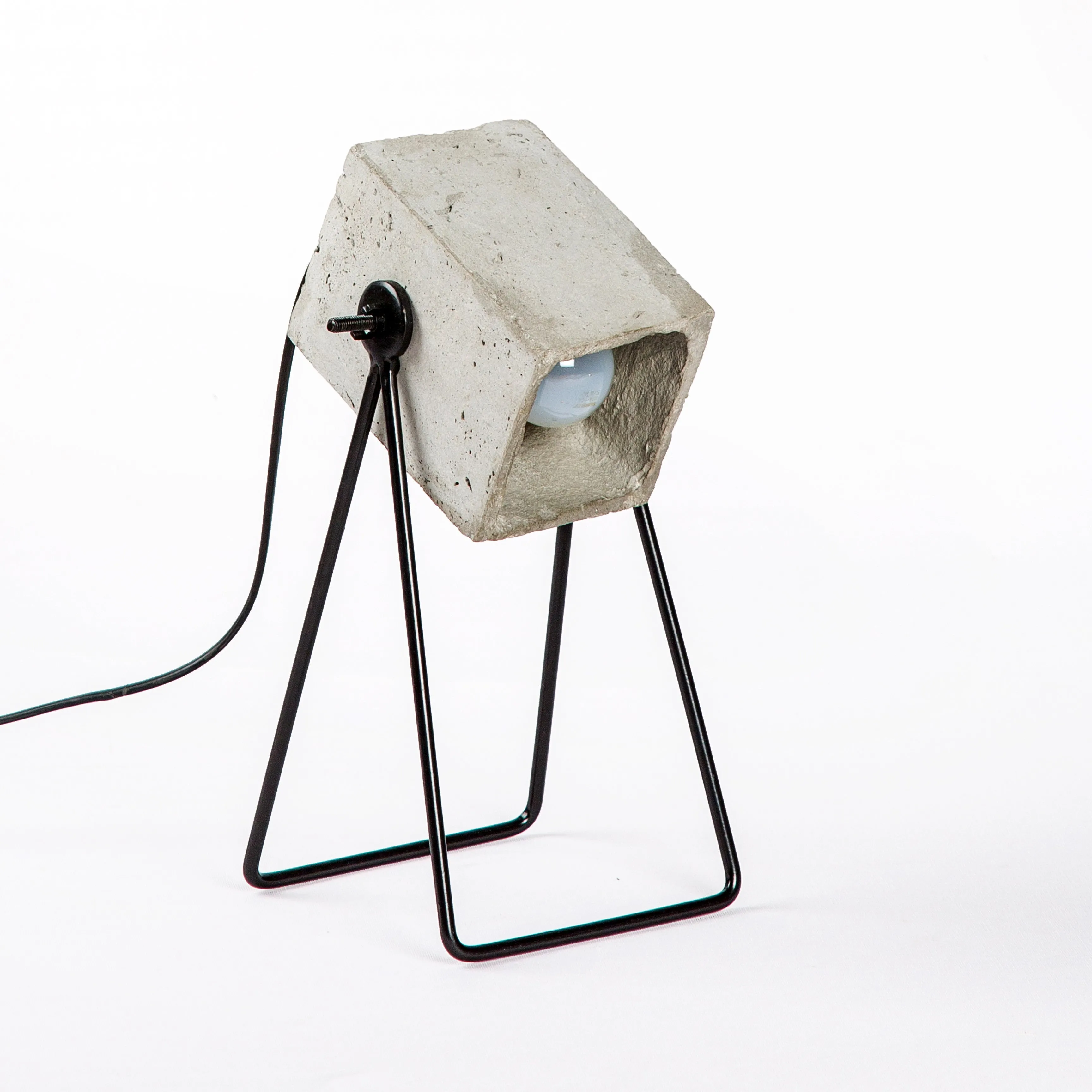 Cubitate Sleek Table Lamp