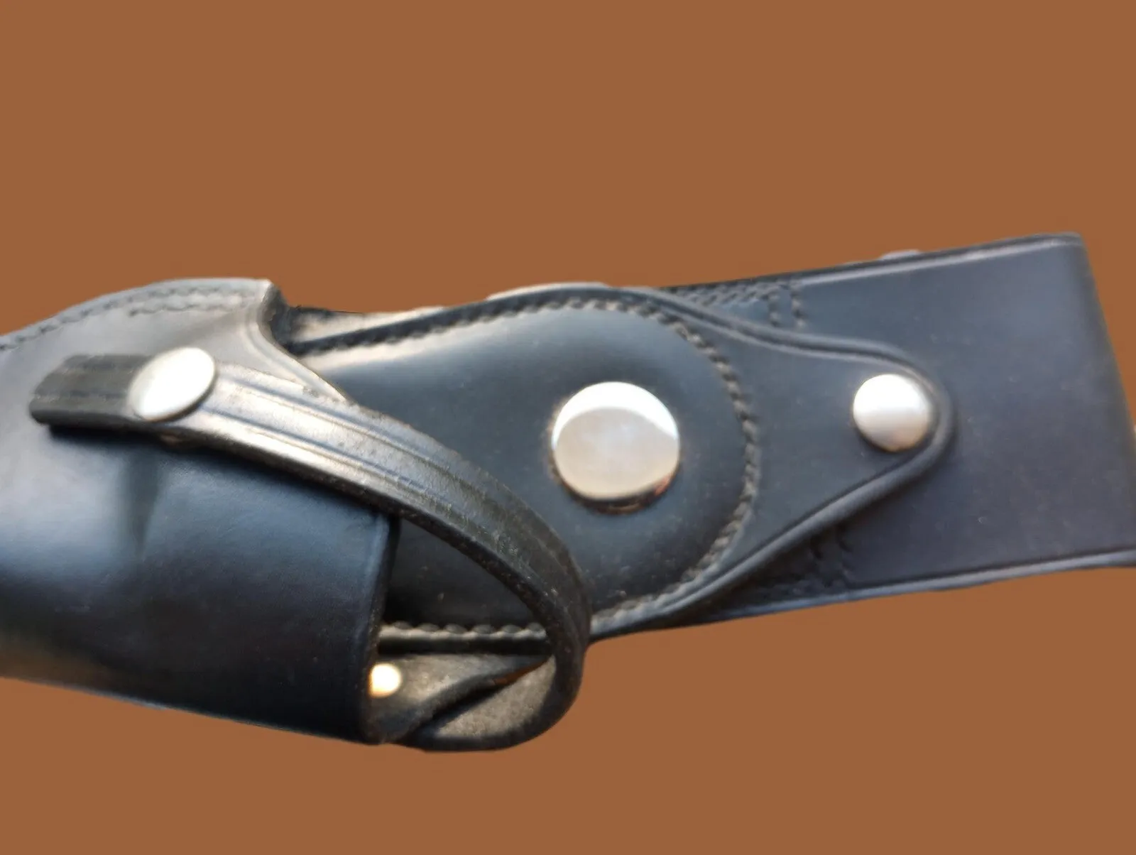 Don Hume Maker leather holster for revolvers drop swivel design