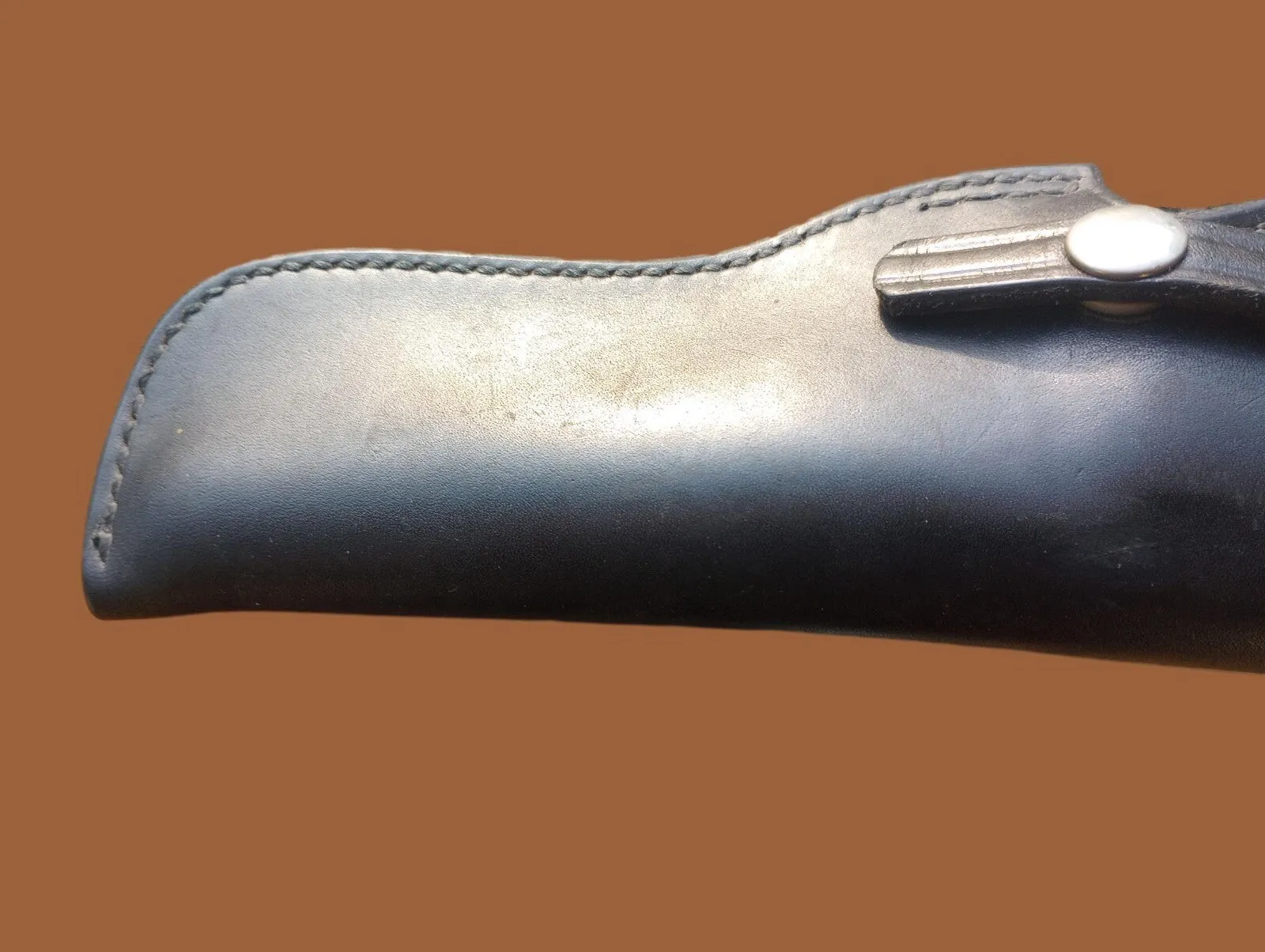 Don Hume Maker leather holster for revolvers drop swivel design