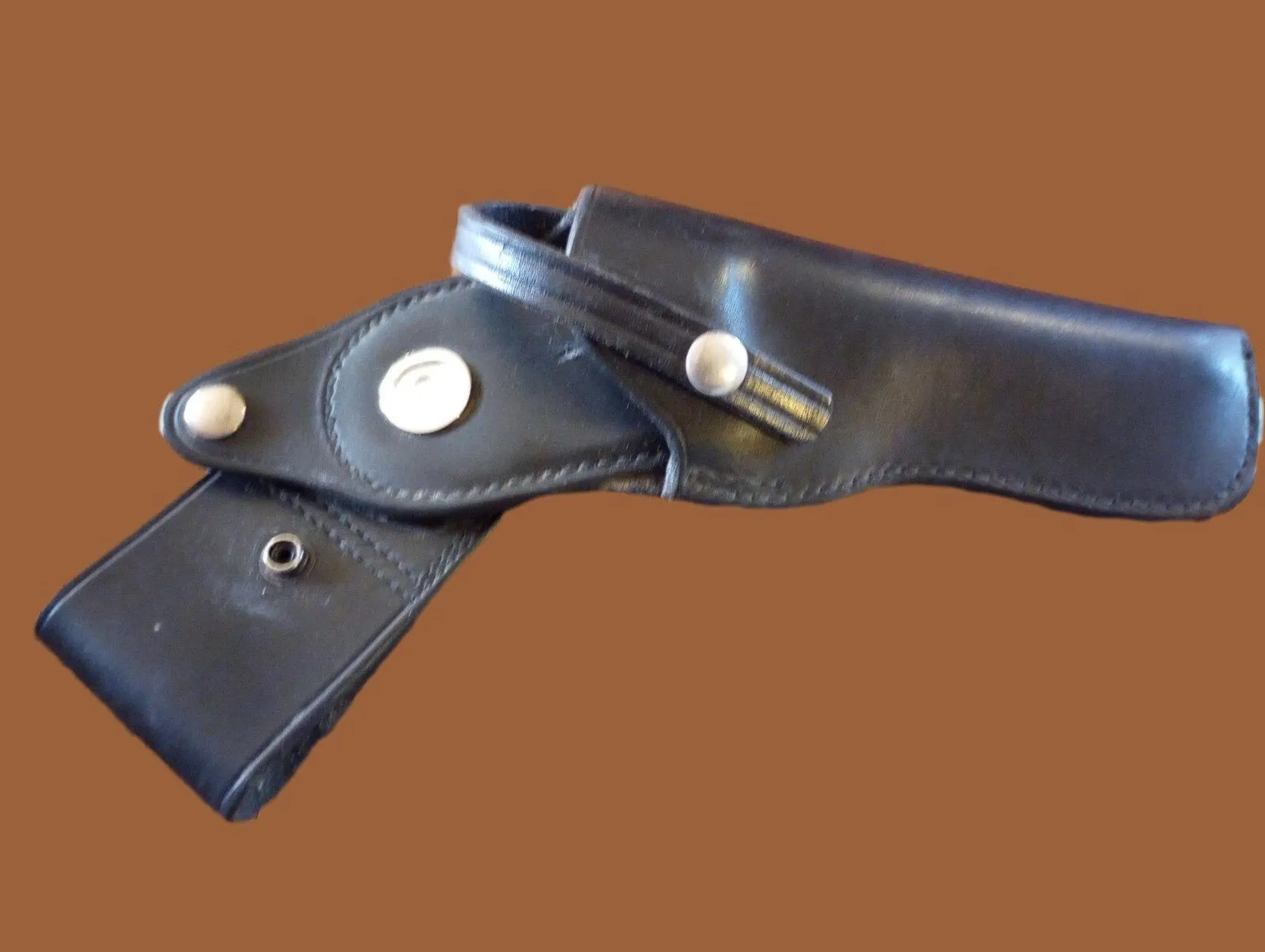 Don Hume Maker leather holster for revolvers drop swivel design
