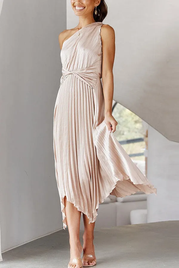 Elegant Solid Color Pleated Midi Dress