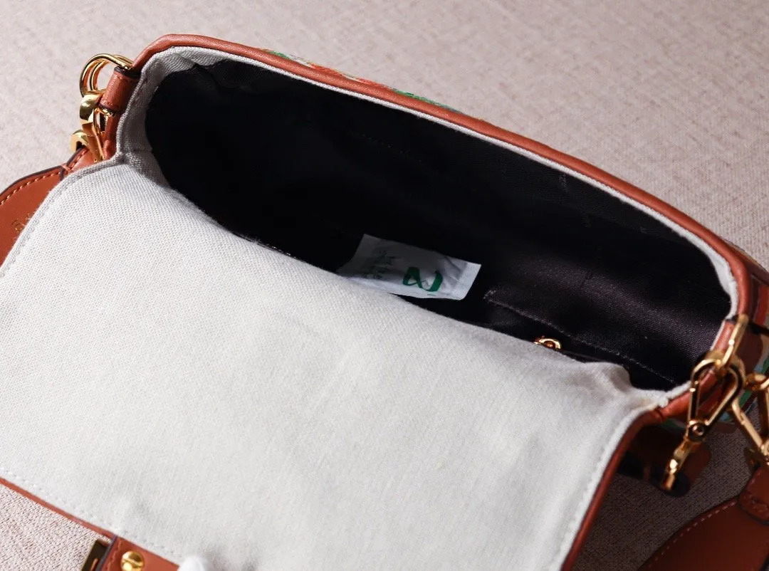 EN   Designer bags by Fendi 062