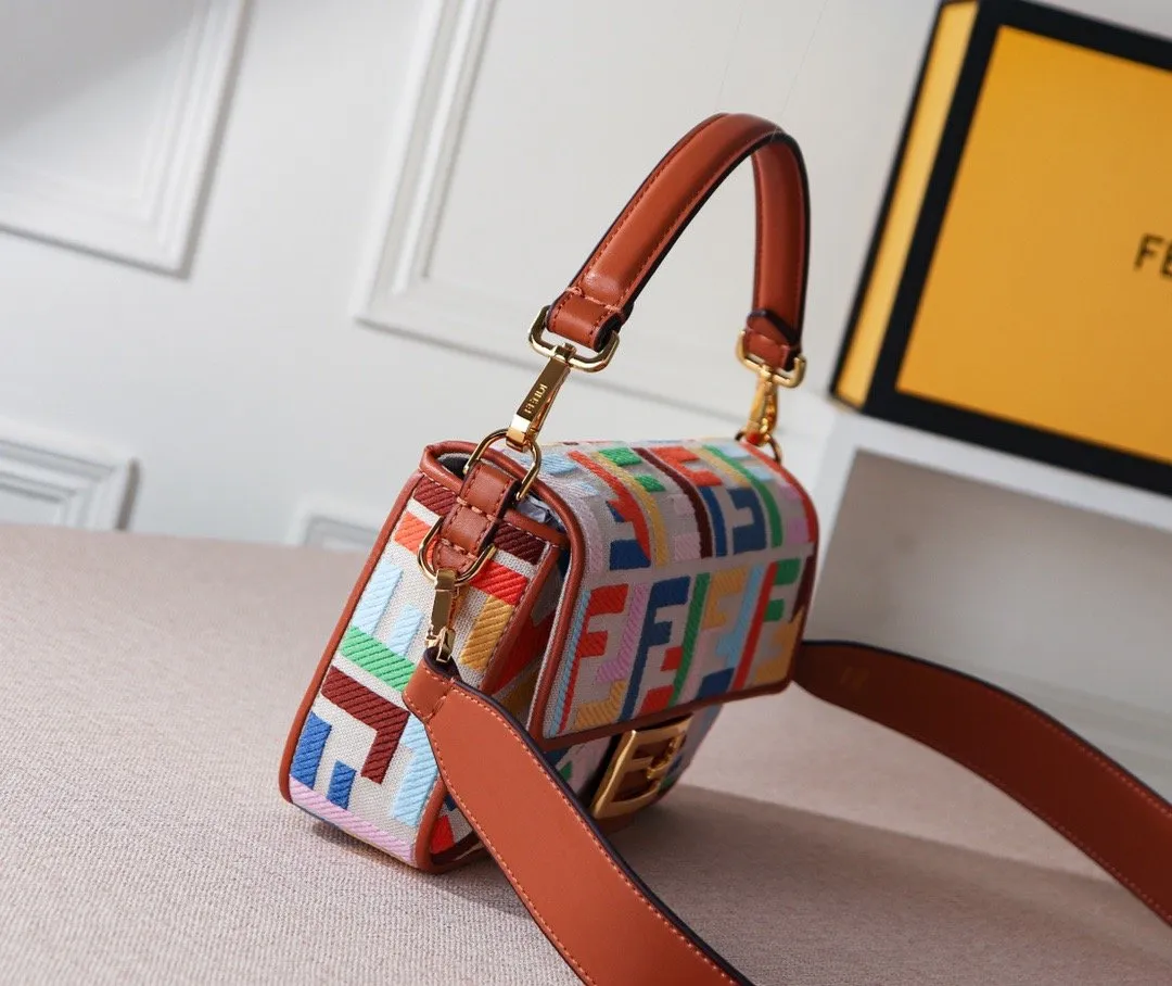 EN   Designer bags by Fendi 062
