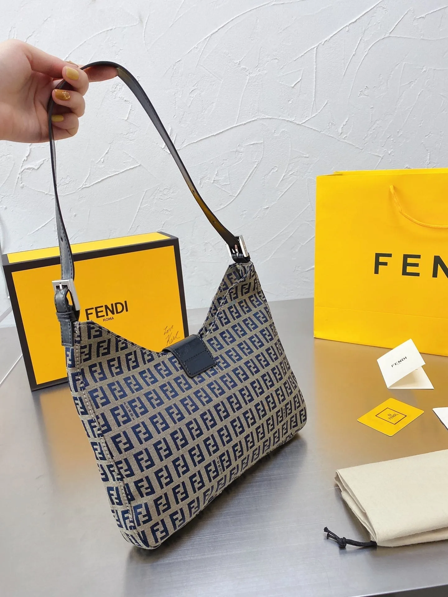 EN   Designer bags by Fendi 231