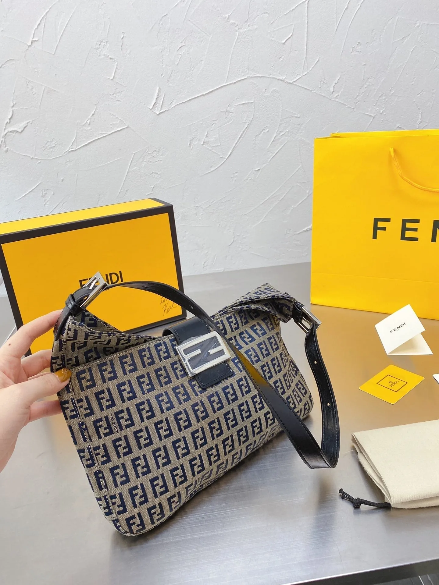 EN   Designer bags by Fendi 231