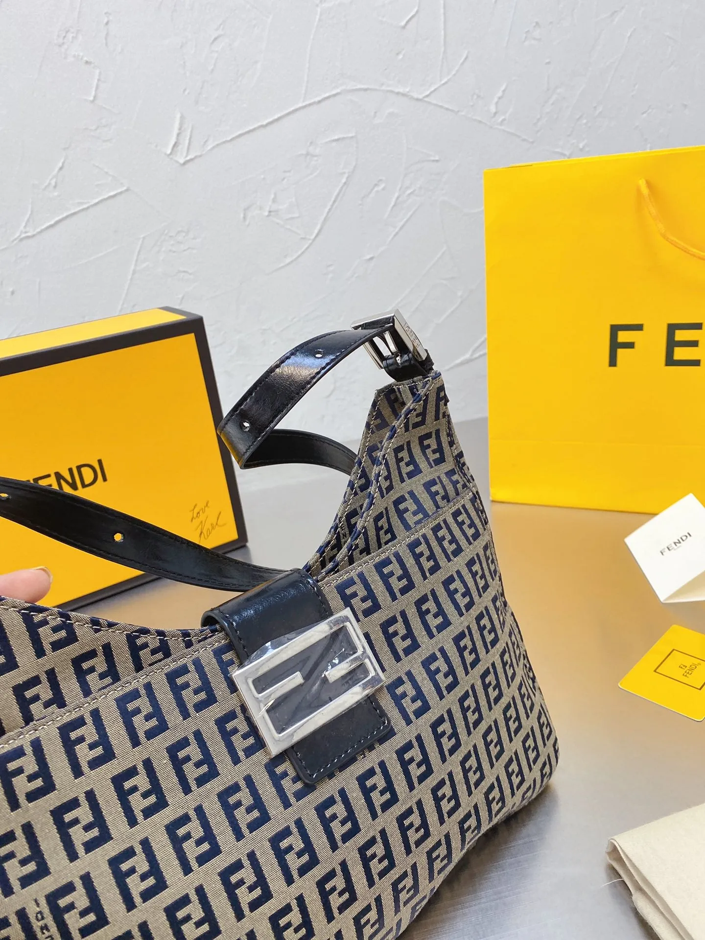 EN   Designer bags by Fendi 231