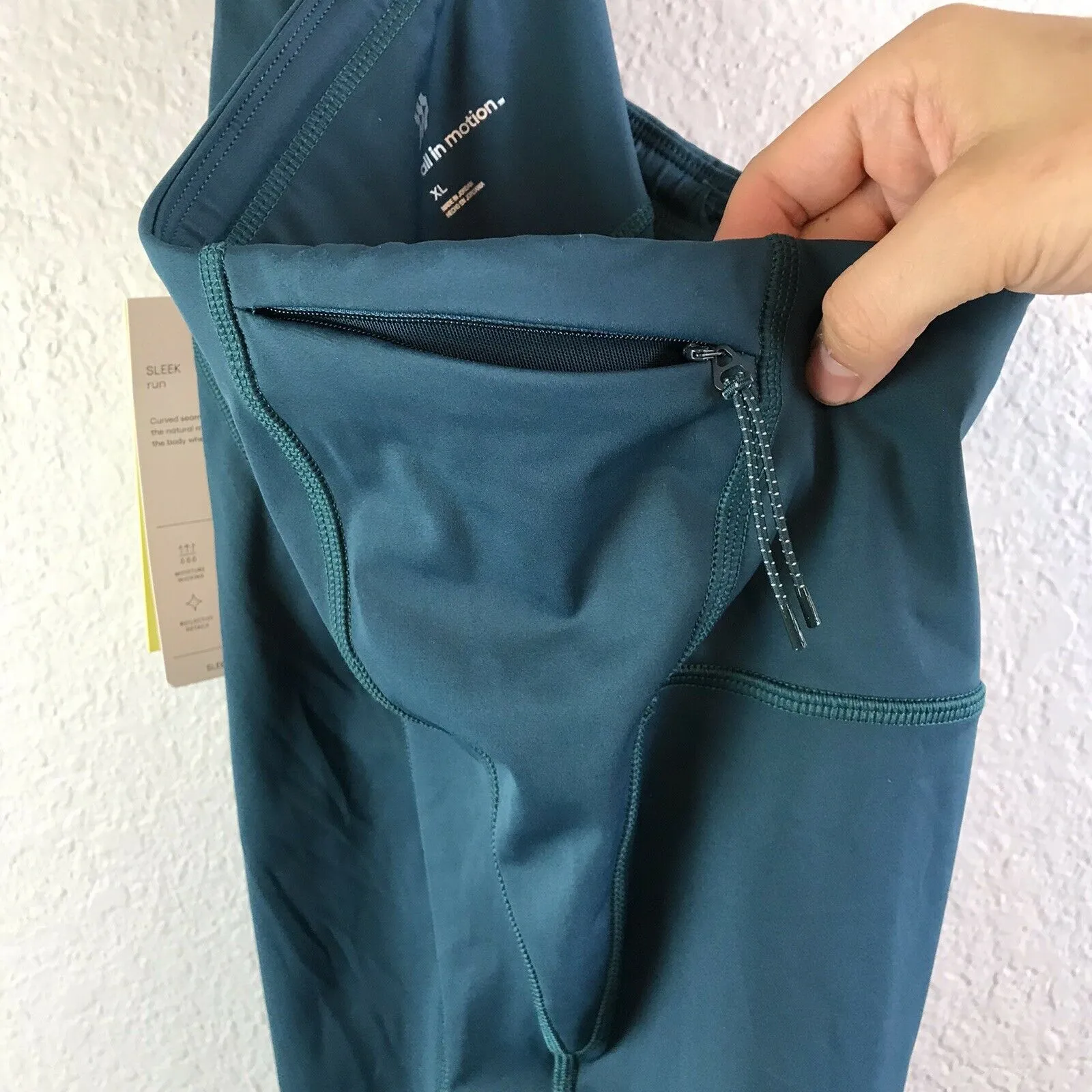 High Rise Sleek Run Capri Leggings