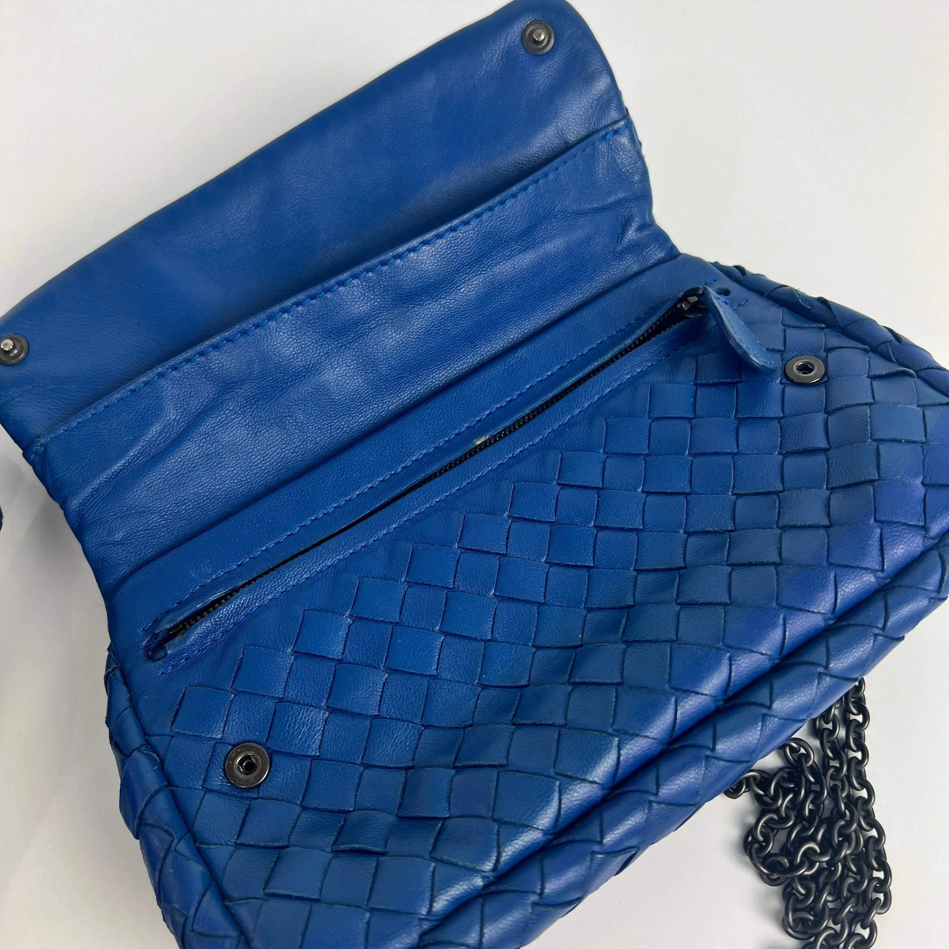 Intrecciato Flap Crossbody Bag