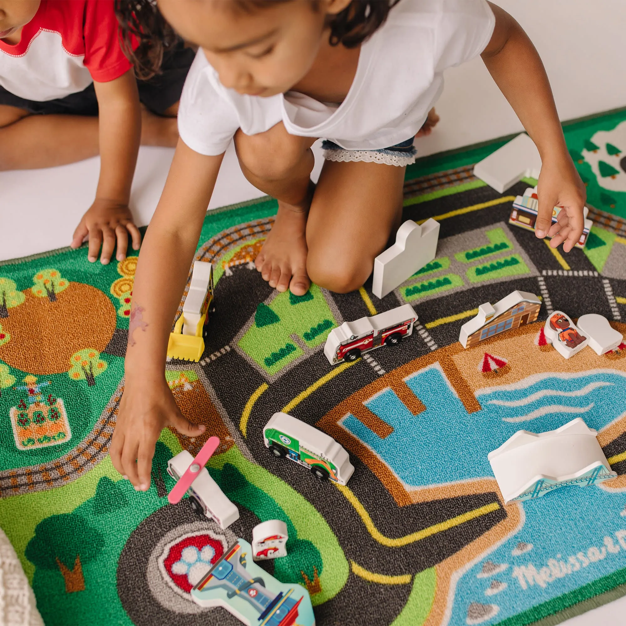 Melissa & Doug PAW Patrol Activity Rug - Adventure Bay