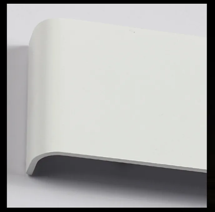 Orestes Contemporary Chic Sleek Wall Lamp
