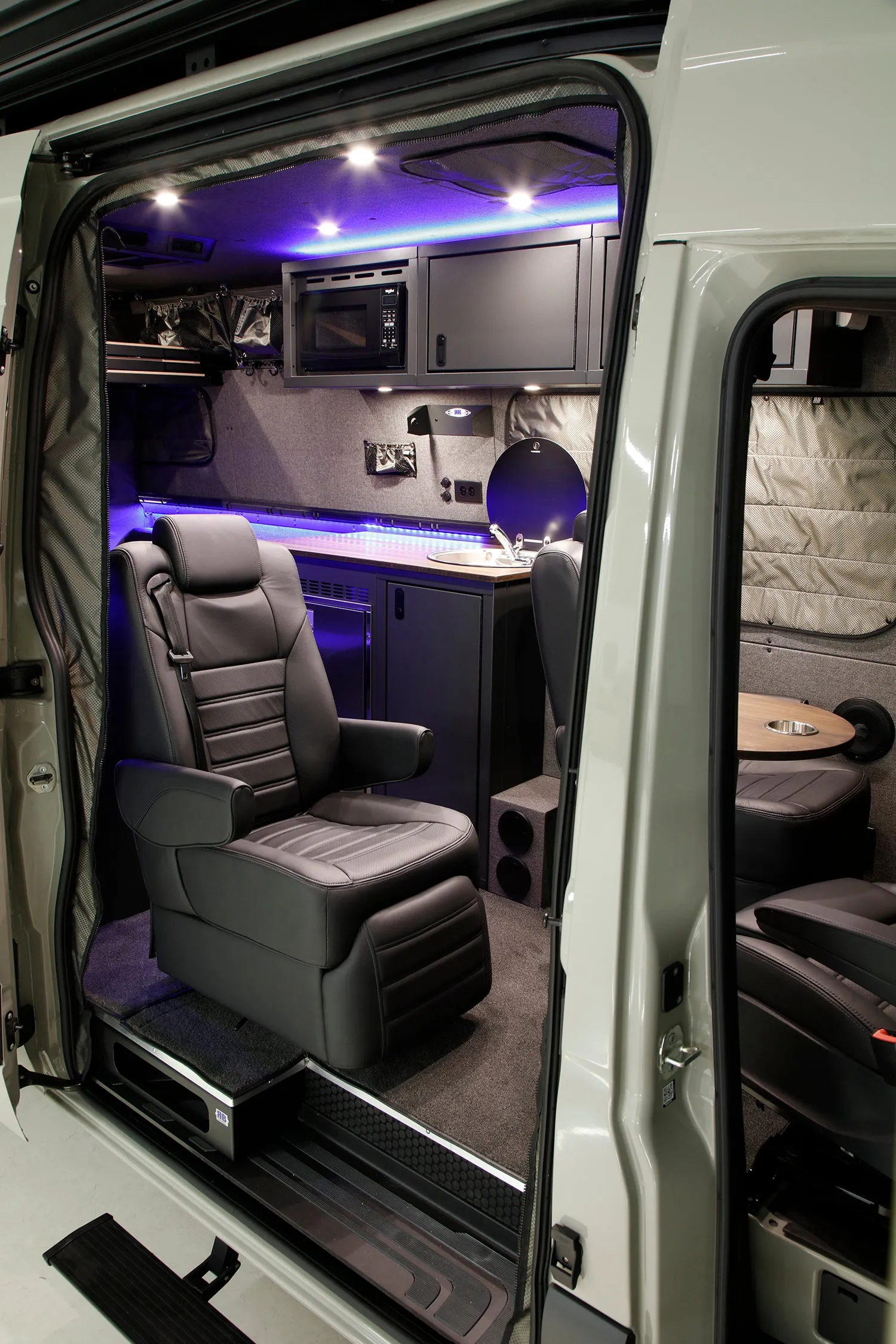 RB Touring Van NW - 170 4x4 3500