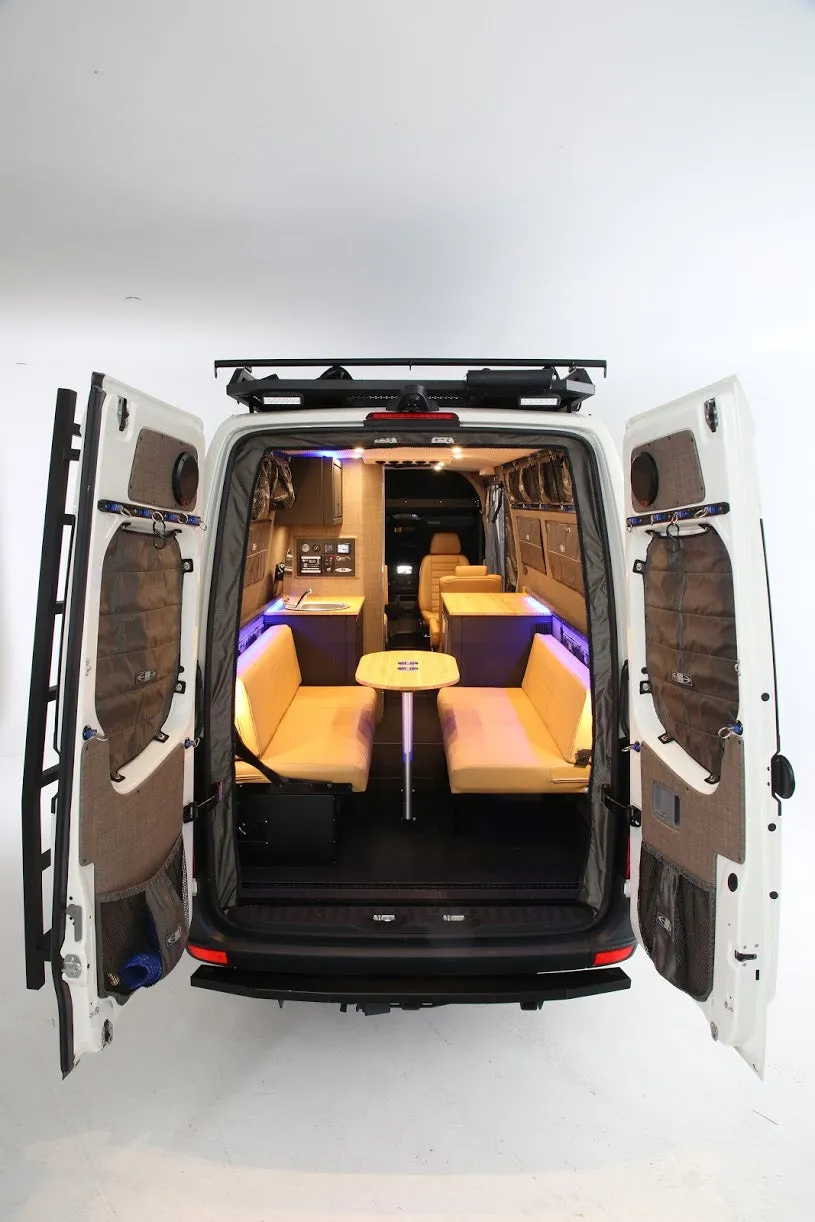 RB Touring Van SN - 2017 170 EX 3500 4x4