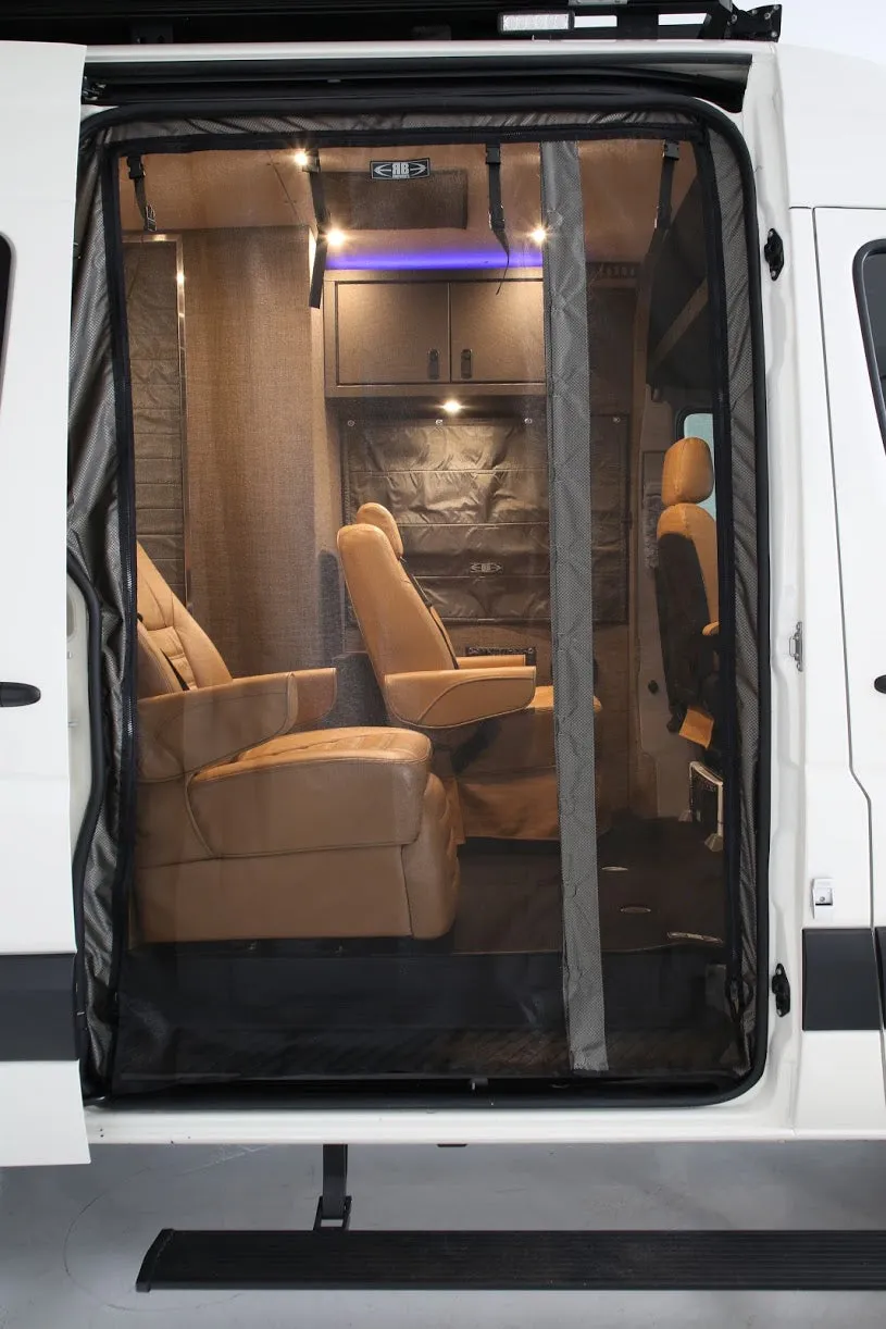 RB Touring Van SN - 2017 170 EX 3500 4x4