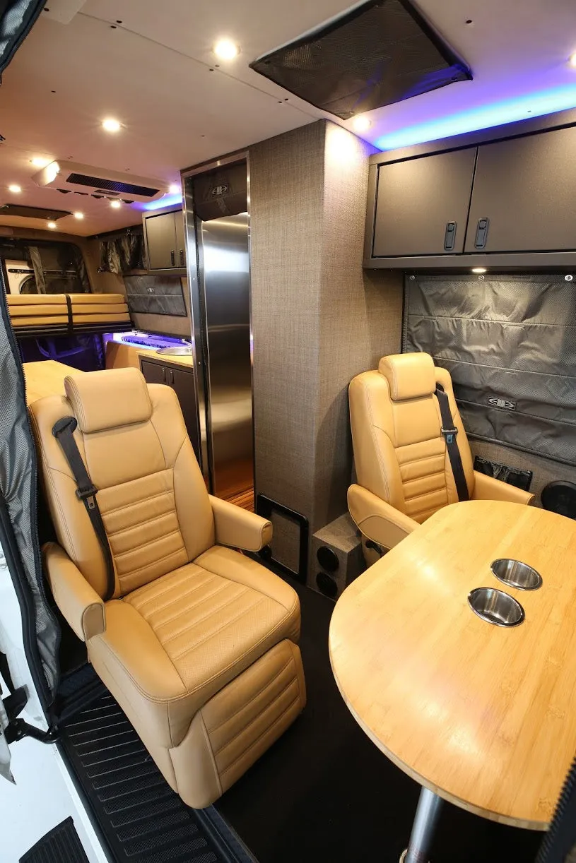 RB Touring Van SN - 2017 170 EX 3500 4x4