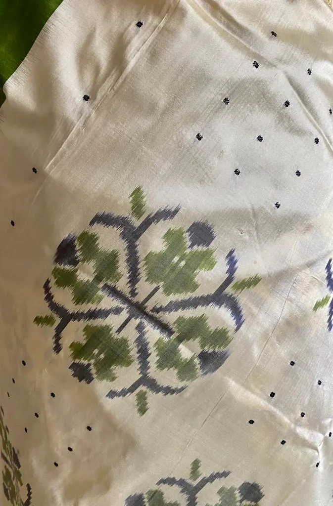 SHANTA- ENCHANTING GREEN POCHAMPALLY, TRADITION MEETS CONTEMPORARY FLAIR