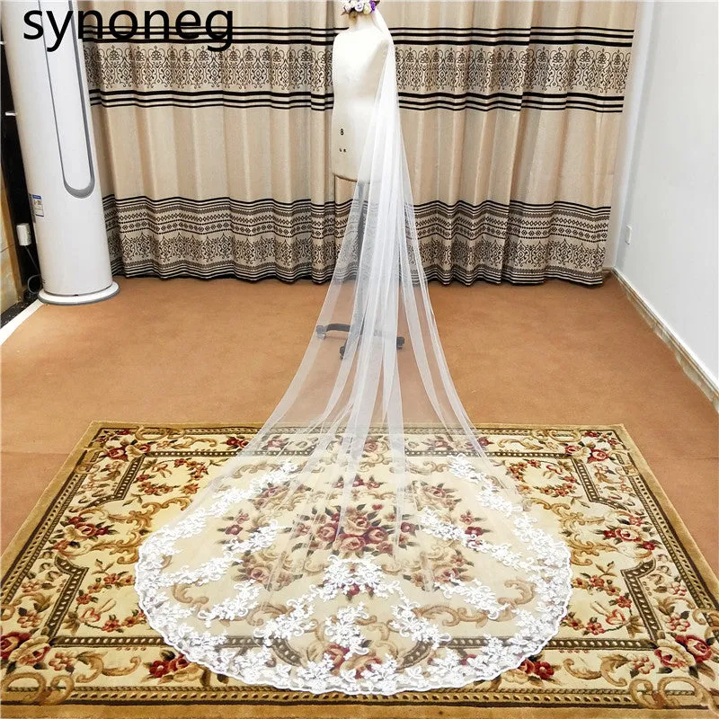 Sleek Lace Edge Veil with Comb