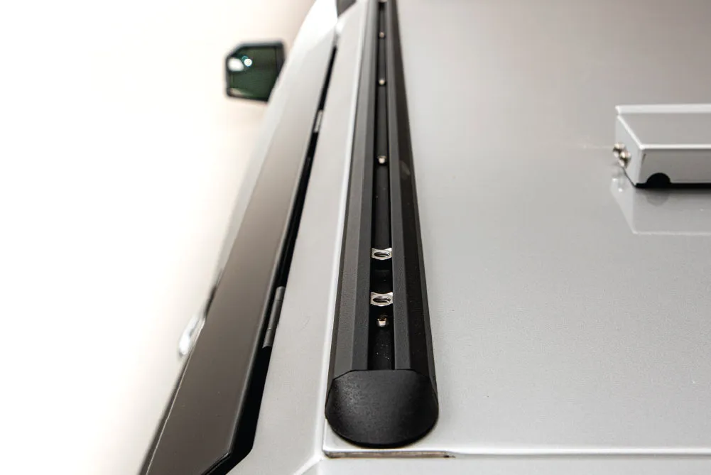 SmartCapEVOa Adventure 2024  Toyota Tacoma 5' Short Bed
