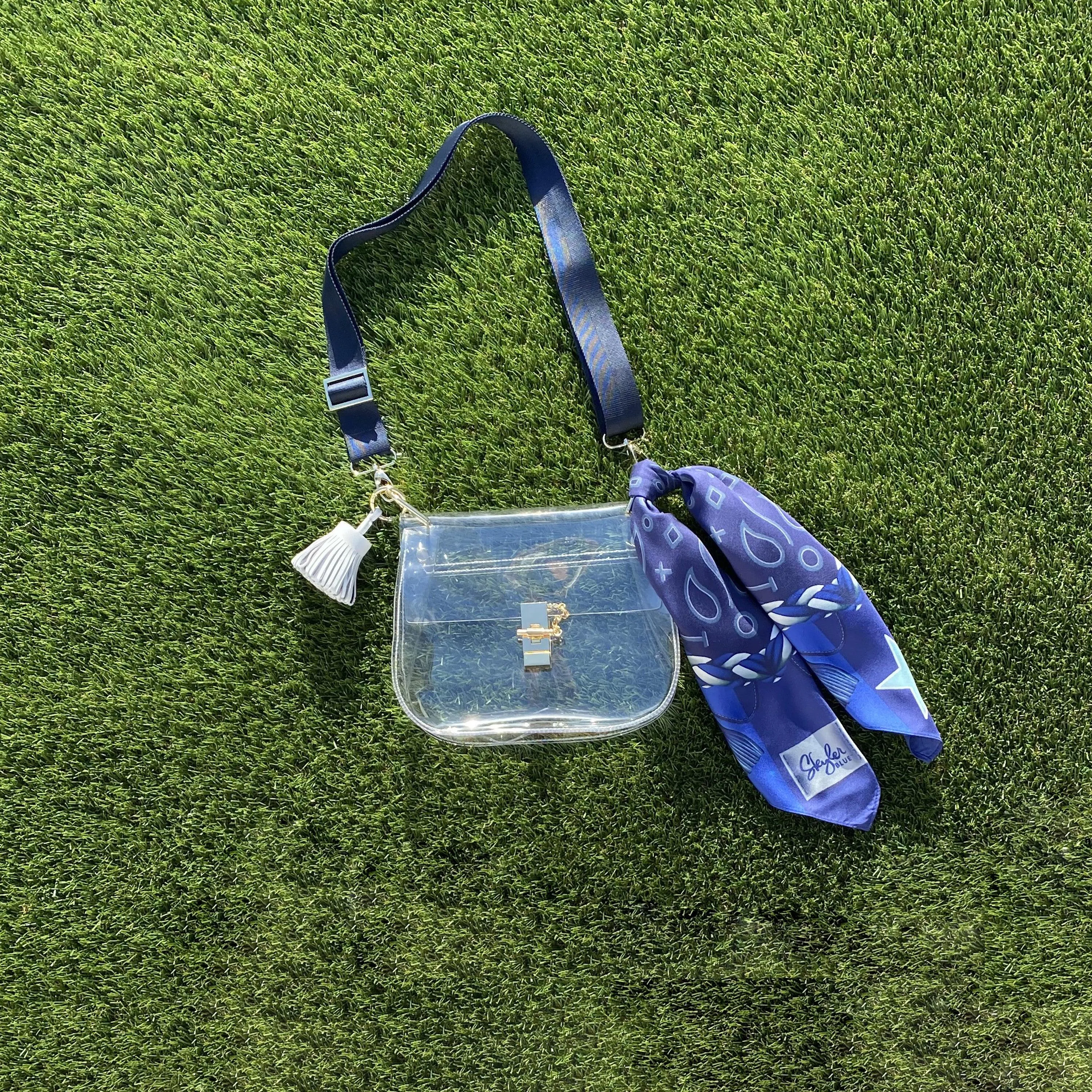 The Dallas 001 Clear Medium Saddle Bag