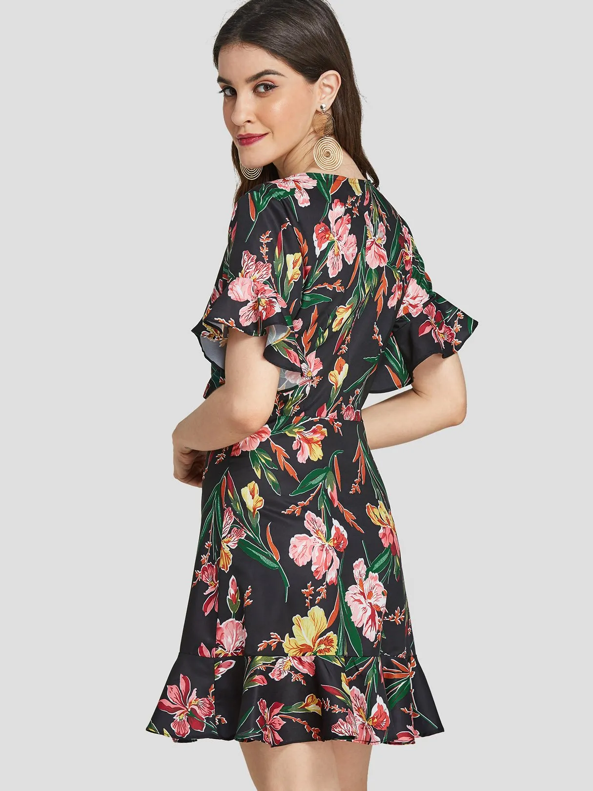 Wholesale Black V-Neck Short Sleeve Floral Print Flounced Hem Mini Dresses